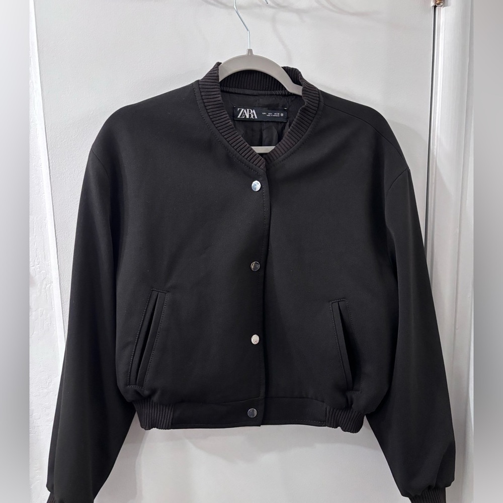 Zara Women's Black Crop Varsity Jacket, size L